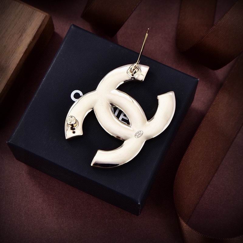Chanel Brooch 09yxs64